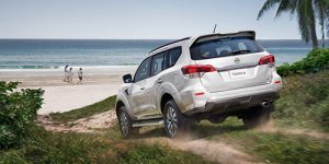 eksterior-nissan-terra-2018